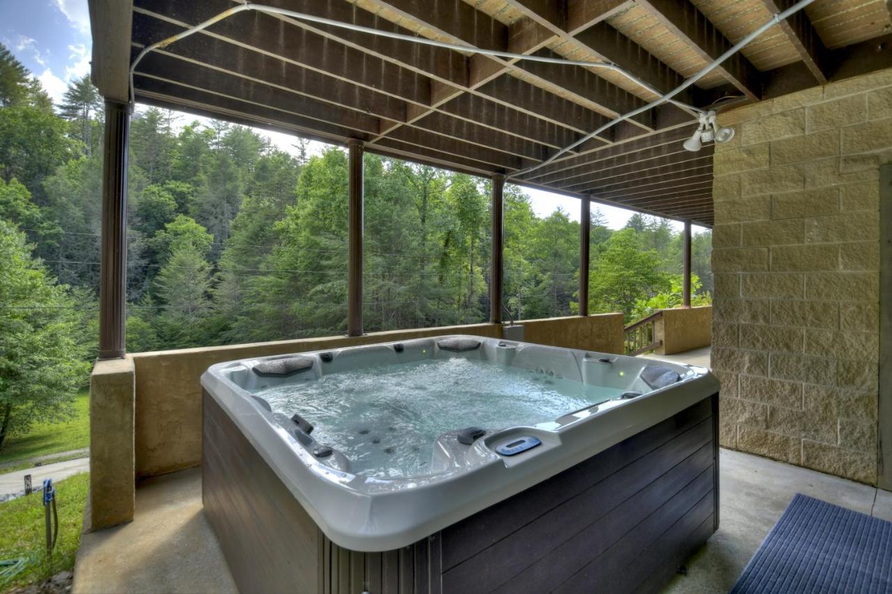 The Chariot - Creek Front With Hottub, Fire Pits, Billiards, Ev Charger - Sandalwood Stays 블루리지 외부 사진
