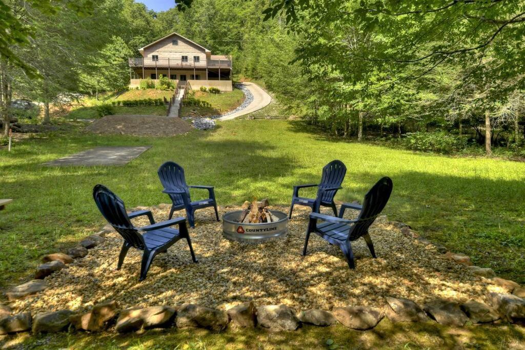 The Chariot - Creek Front With Hottub, Fire Pits, Billiards, Ev Charger - Sandalwood Stays 블루리지 외부 사진