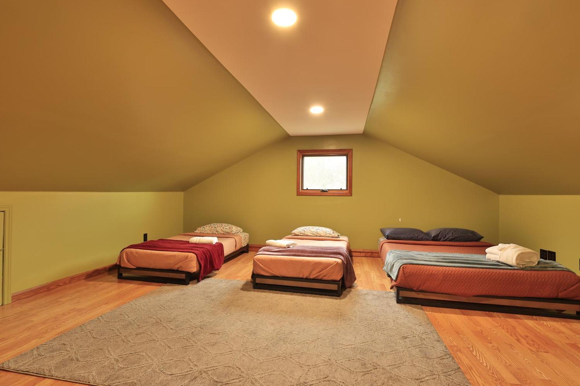 The Chariot - Creek Front With Hottub, Fire Pits, Billiards, Ev Charger - Sandalwood Stays 블루리지 외부 사진